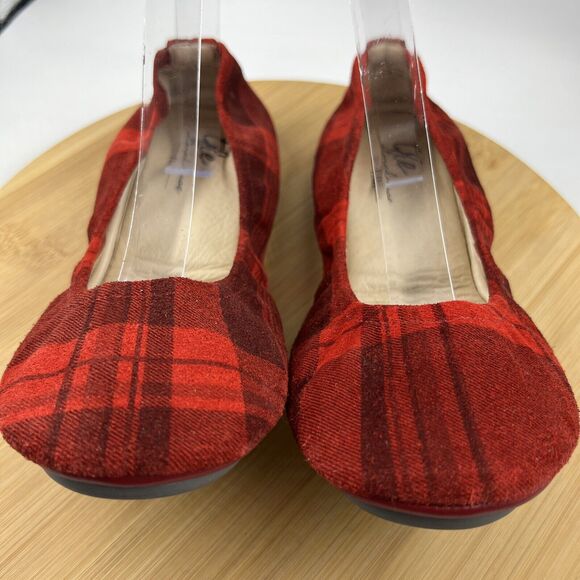 The Storehouse Flats Size 9 Red Classic Plaid Suede Ballet Shoes Festive - Picture 2 of 6